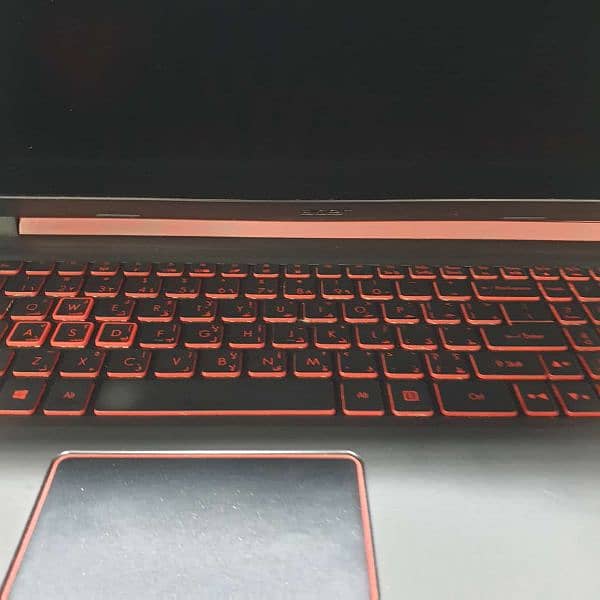 nitro gaming laptop i7 7 generation 16 RAM. 128 sad 500gb hard 1