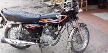 Honda CG 125 2018 model bike for sale call on 0312,6068,910