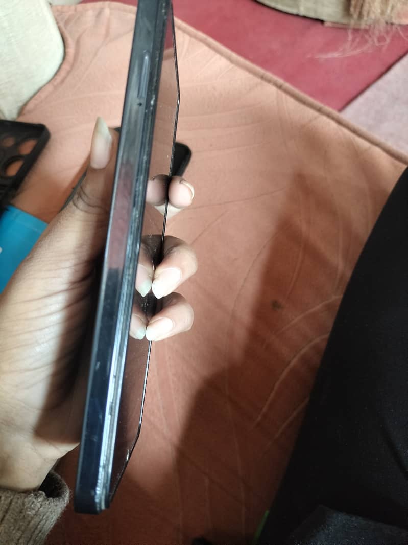 Tecno Camon 20 urgent sale 30000 only 3