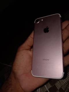 128 gb iPhone 7 condition 9/10 bettry health 100