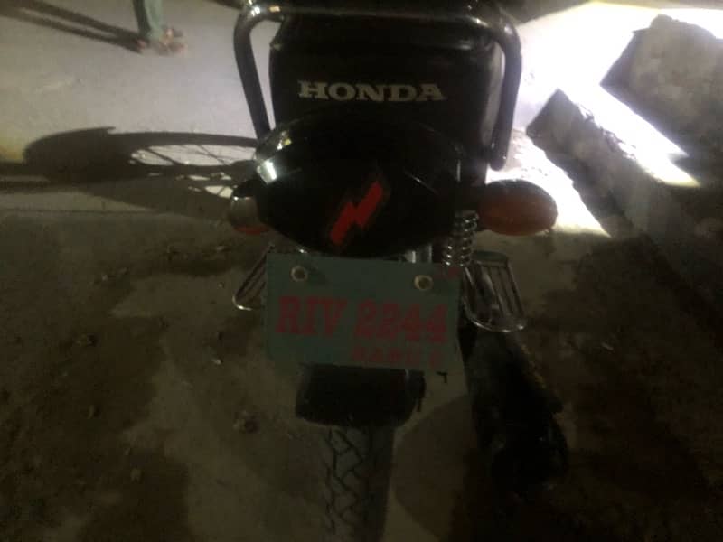 Honda 125 18 model watsapp 0329 5494011 0