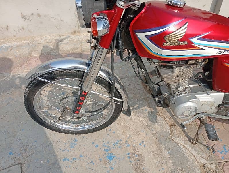 Honda 125 pindi number 0