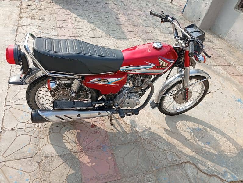 Honda 125 pindi number 3