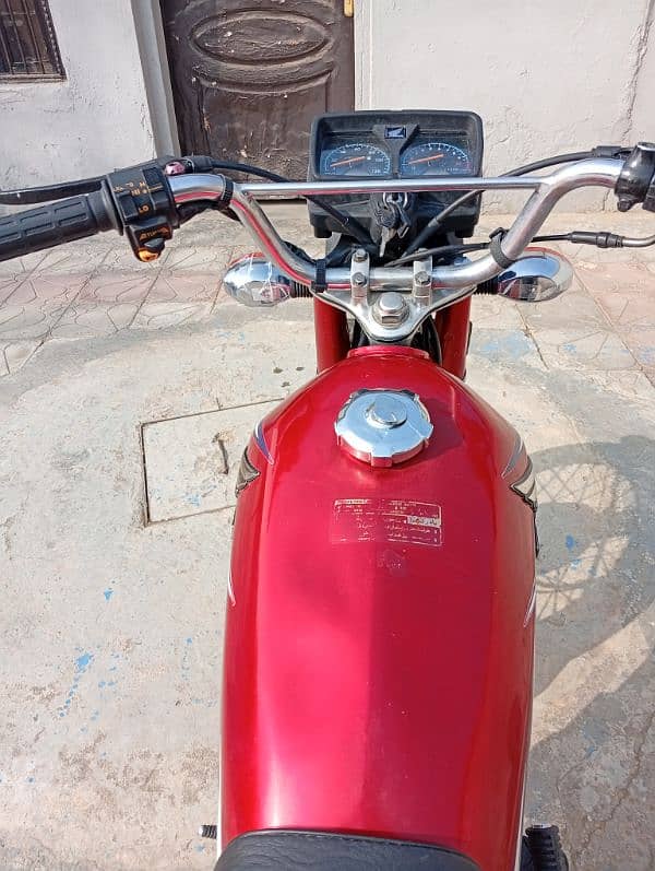 Honda 125 pindi number 4