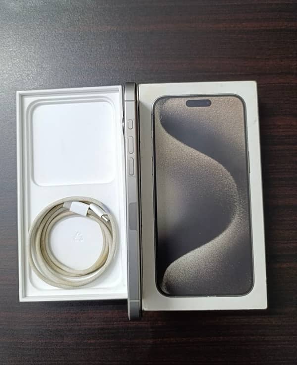 iPhone 15 Pro Max 256 GB with original box and original cable 1