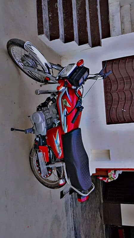 Honda 125 2016 model for sale WhatsApp number 03494717204) 2