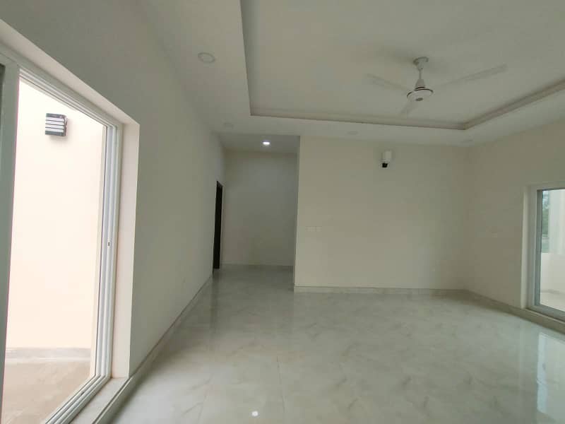 A Brand New First Floor Of 5 Marla Available For Rent 6