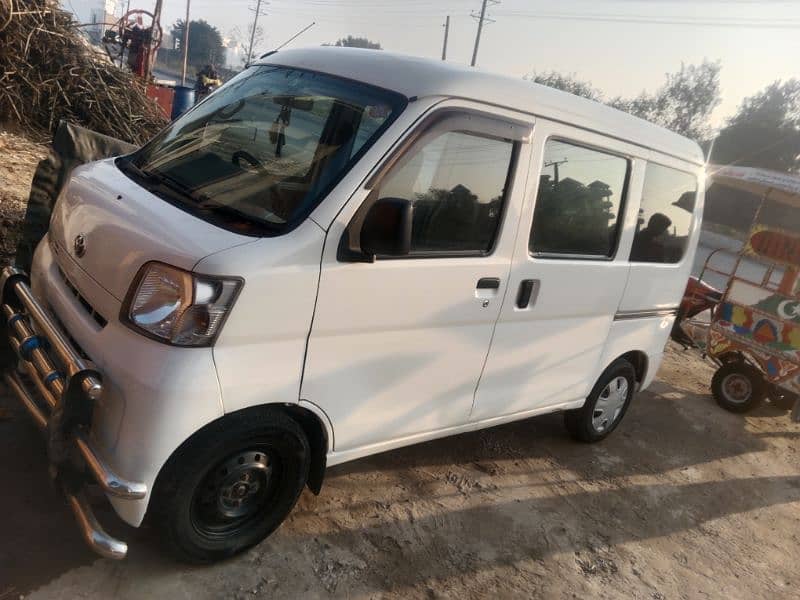 Toyota Van 2019 3