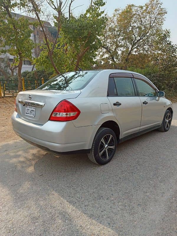 Nissan Tiida 2007 2