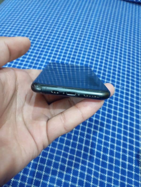 iphone 11 pro non PTA 4