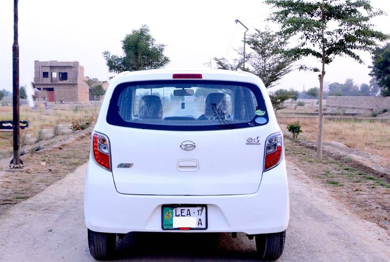 Daihatsu Mira 2013 3