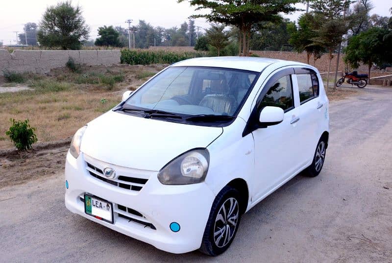 Daihatsu Mira 2013 4