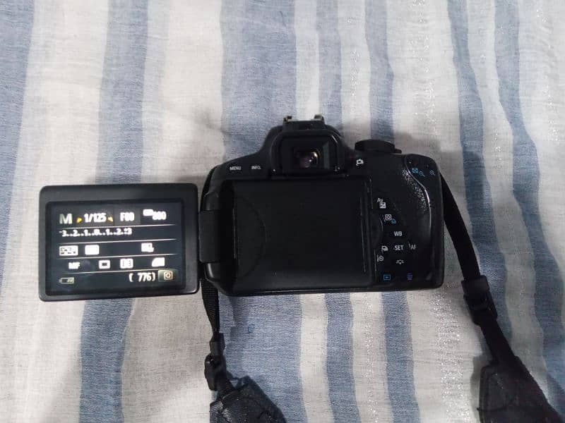 I want to sale my camera canon 700d with box and All accessories 1