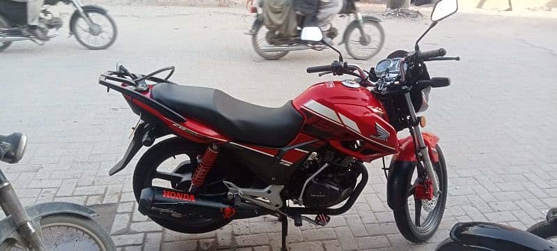 Honda cb150f 2