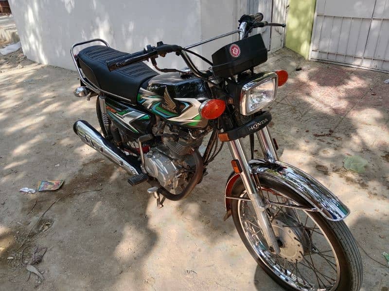 Honda Cg 125 2023 neat and clean just 9k driven 9