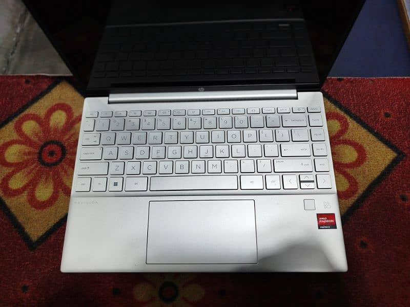 HP pavilion aero 3