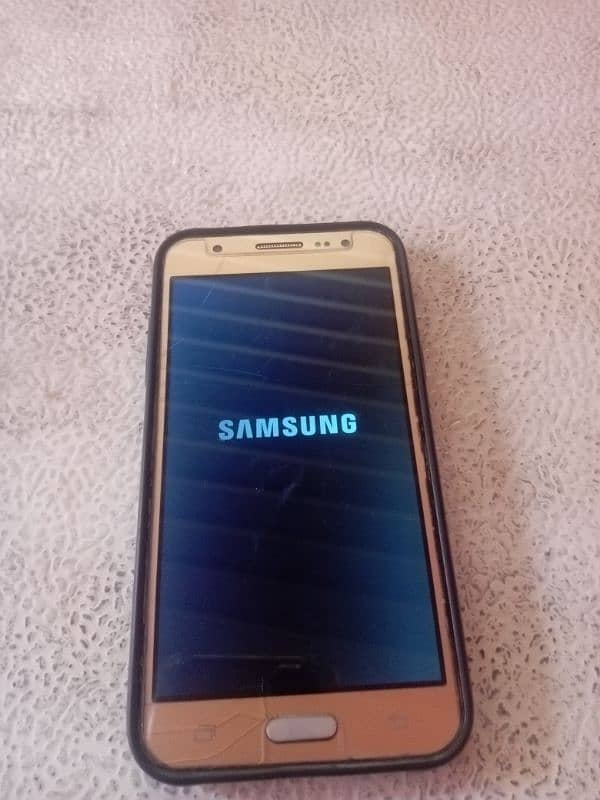 Samsung j galaxy   j 5 4