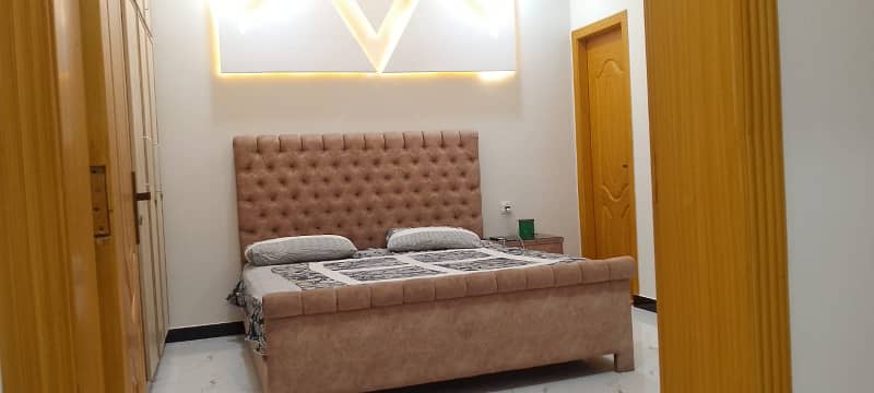 10 Marla upper portion available for rent at Karim Town sahiwal. 6