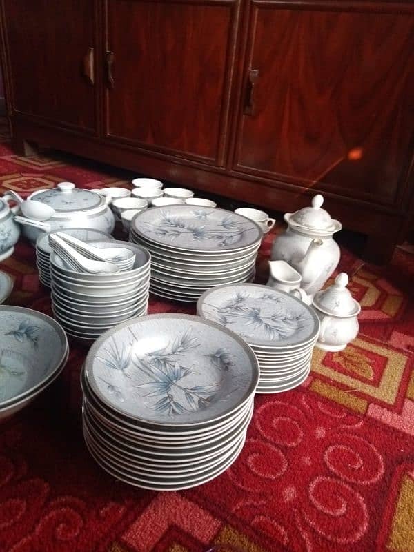 90 pieces dinner set 5