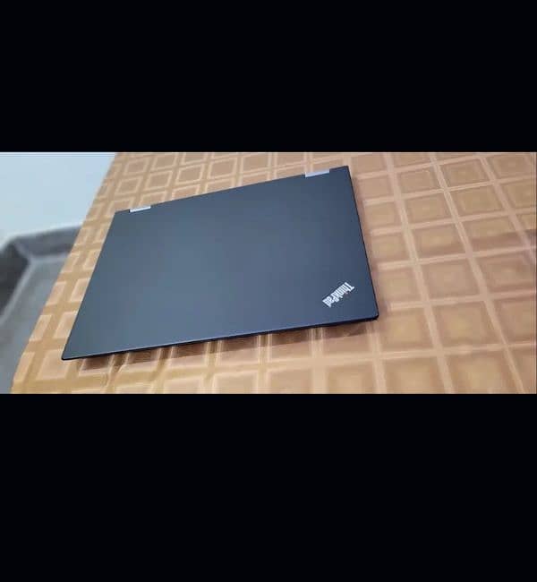 Core i5-8350U (8th generation] RAM: 8GB DDR4 Storage: 256GB SSD 3