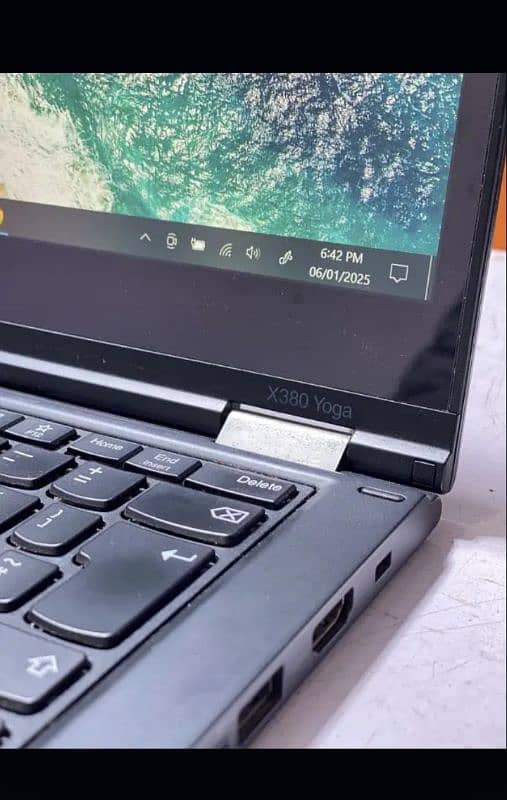 Core i5-8350U (8th generation] RAM: 8GB DDR4 Storage: 256GB SSD 7