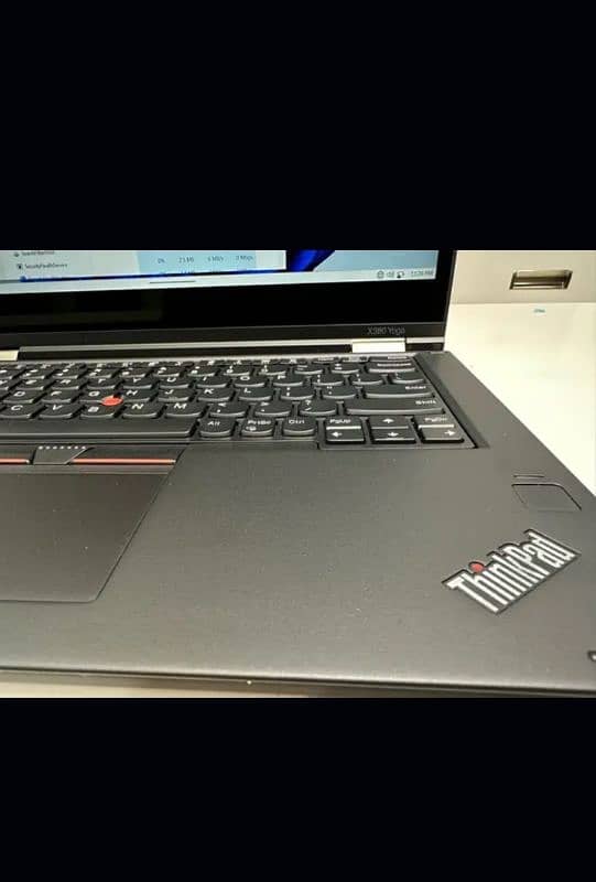 Core i5-8350U (8th generation] RAM: 8GB DDR4 Storage: 256GB SSD 9