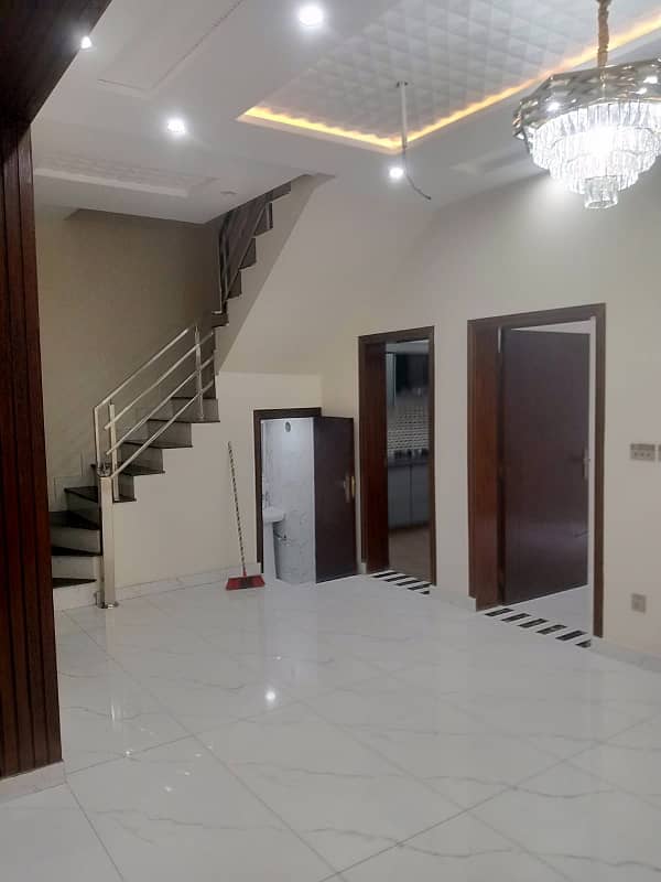 5 Marla Brand New Double Storey Prime Location House in Tulip Block Parkview City Lahore 18