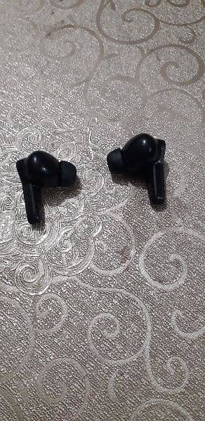 zero lifestyle  Rover pro    Z buds  ( only one month used  like new ) 5