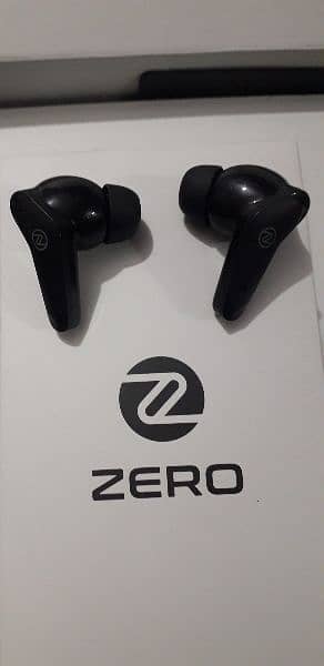 zero lifestyle  Rover pro    Z buds  ( only one month used  like new ) 6