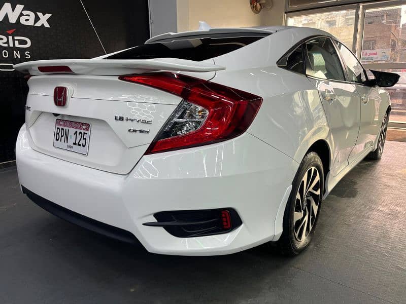 Honda Civic 2019 UG TOP OF THE LINE 3