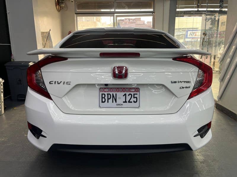 Honda Civic 2019 UG TOP OF THE LINE 4