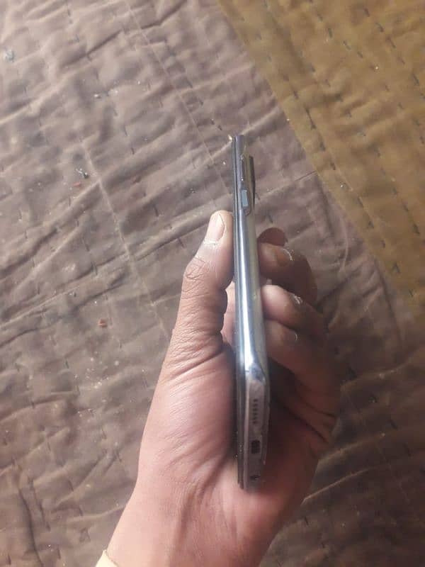 Infinix note 10 pro with box 8/128 2