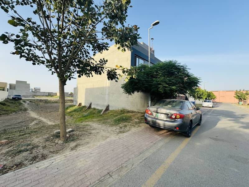 10 Marla Residential Plot For Sale In Nishter Block Bahria Town Lahore 3