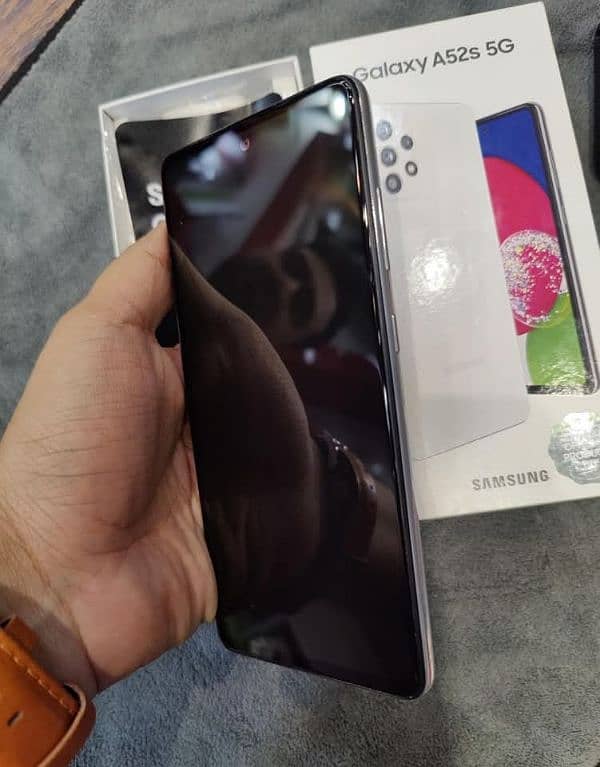 Samsung S10 plus 03290506093watsapp 2