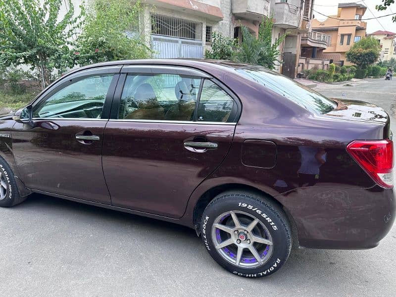 Toyota Corolla Axio 2013 7