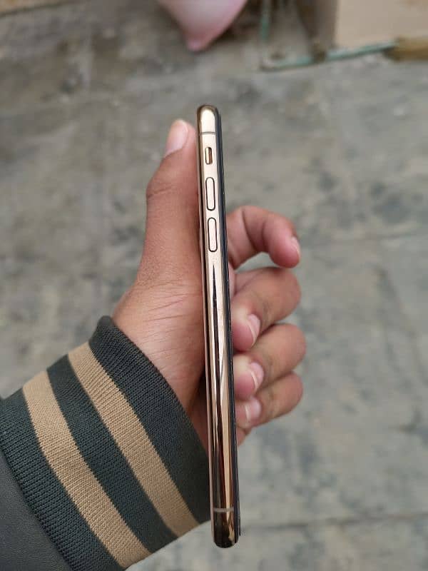 Iphone XS 5