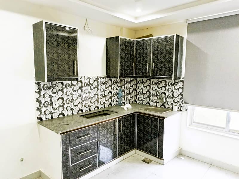 1 BEDROOM BRAND NEW APARTMENT FOR RENT IN BAHRIA TOWN LAHORE 1