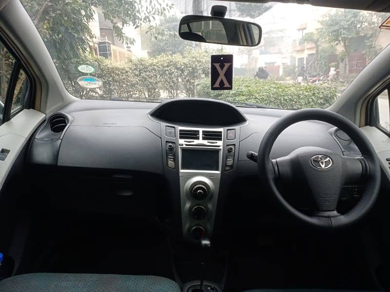 Toyota Vitz 2006 10