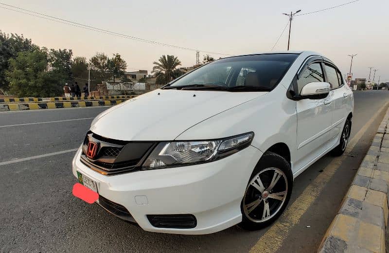 Honda City 2018 in excellent condition 3