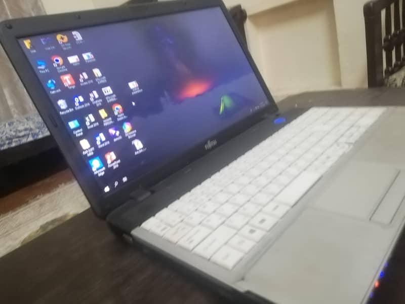 Fujitsu laptop 1