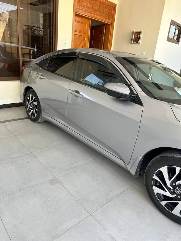 Honda Civic Oriel 2018 5