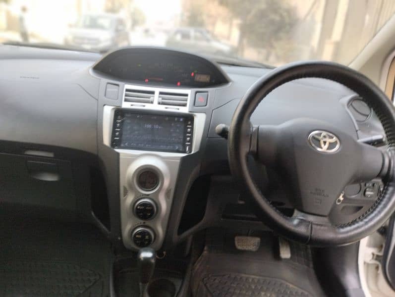 Toyota Vitz 2006 14