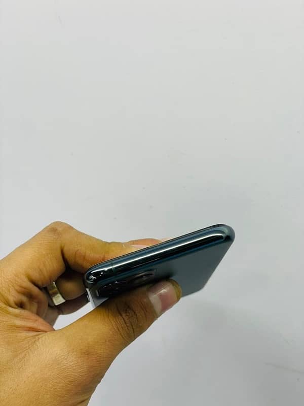 i phone 11 pro 10/10 256 dual PTA approved 3