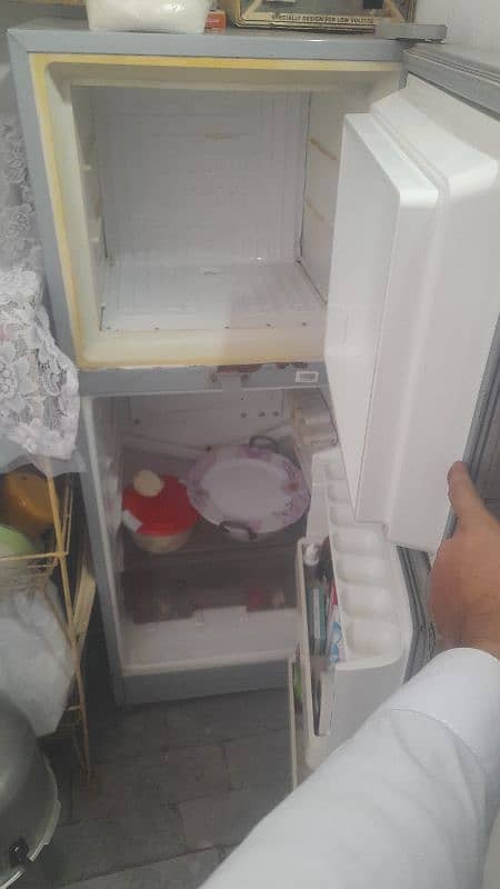 dawlance fridge 0