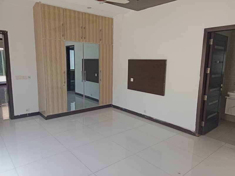 1 Kanal Beautiful New Design Upper Portion For Rent in DHA Phase 3, Block W, Lahore Cantt. 3