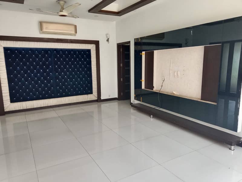 1 Kanal Beautiful New Design Upper Portion For Rent in DHA Phase 3, Block W, Lahore Cantt. 7