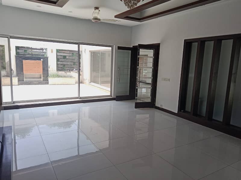 1 Kanal Beautiful New Design Upper Portion For Rent in DHA Phase 3, Block W, Lahore Cantt. 9