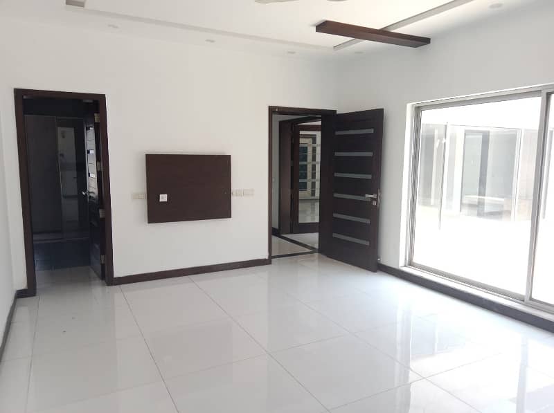 1 Kanal Beautiful New Design Upper Portion For Rent in DHA Phase 3, Block W, Lahore Cantt. 10