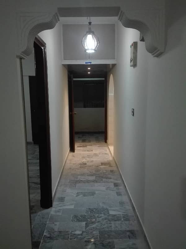 three bed dd leased apartment for sale in johar 8