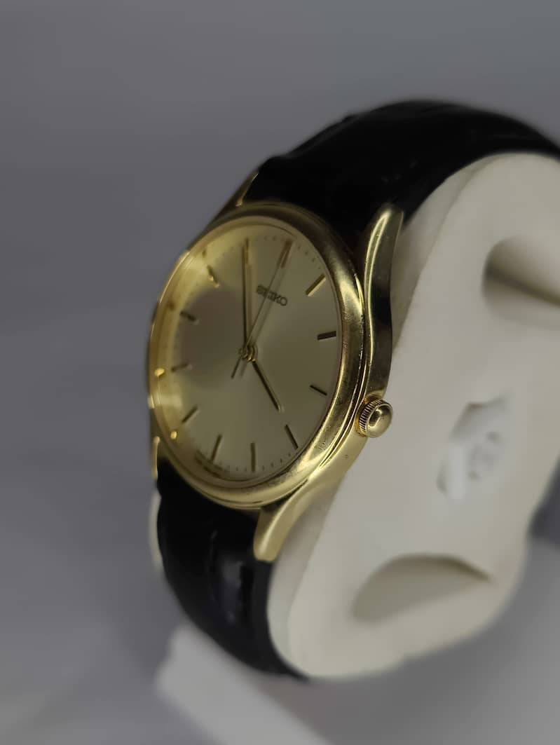 Seiko Golden Dial Watch 1